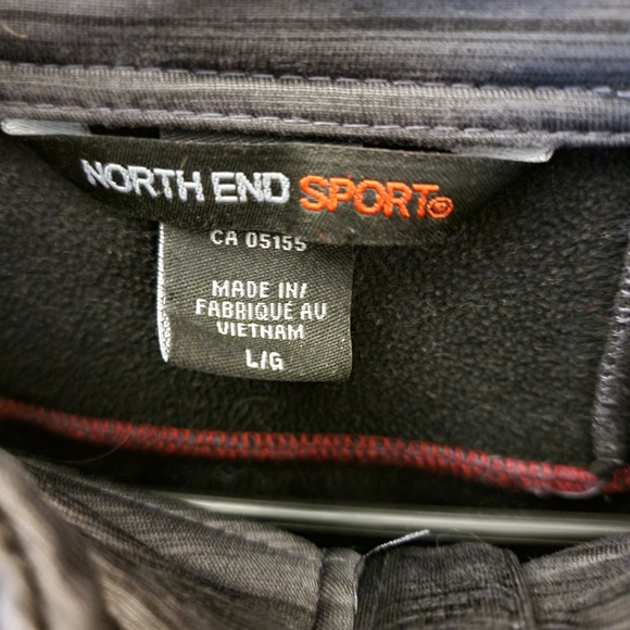100% Polyester Gamestop Jacket - Picture 2 of 4
